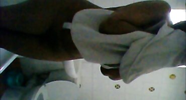 phim sex hack Làm sạch cô gái phim sex vietsub mới cho ass và âm hộ.